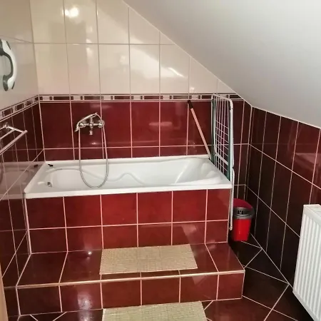 Csipkeház 3*