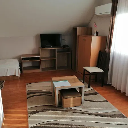 Csipkehaz Guest house