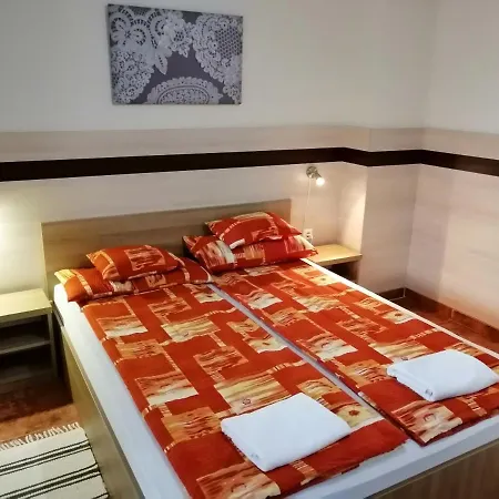 Csipkeház Vendégház Cserkeszőlő