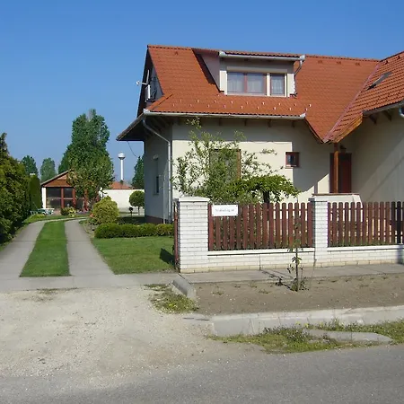 Csipkeház