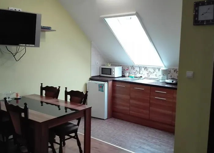Csipkehaz 3* Cserkeszolo