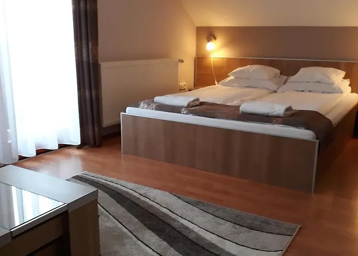 Csipkehaz Cserkeszolo